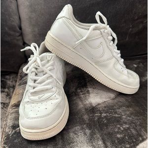 Nike Air Force 1 LE, Girls Size 3Y